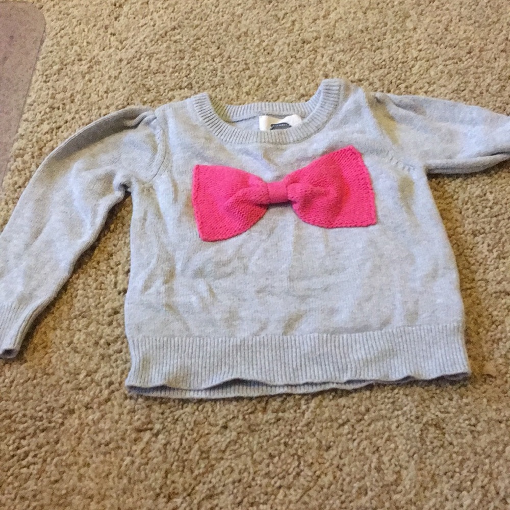 Bow sweater 10/$20 item